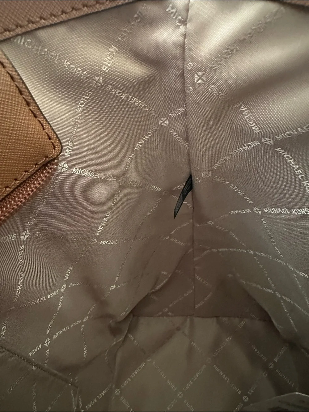 NWT Michael Kors Gilly Large Drawstring Travel Tote